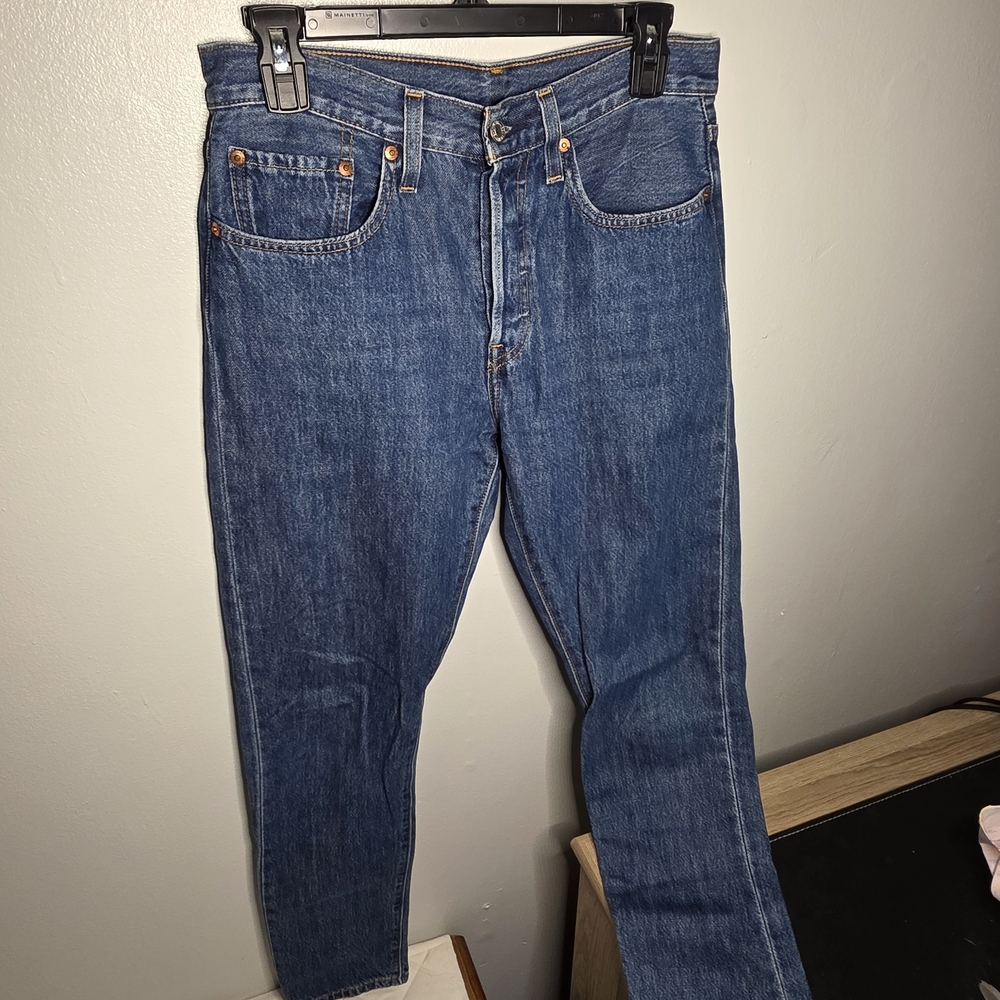 Levi's Straight Leg Blue Jeans